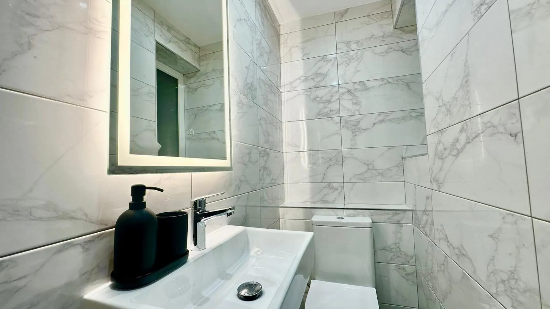 Modern Retreat In The Heart Of St Julians Lejlighed Saint Julian's