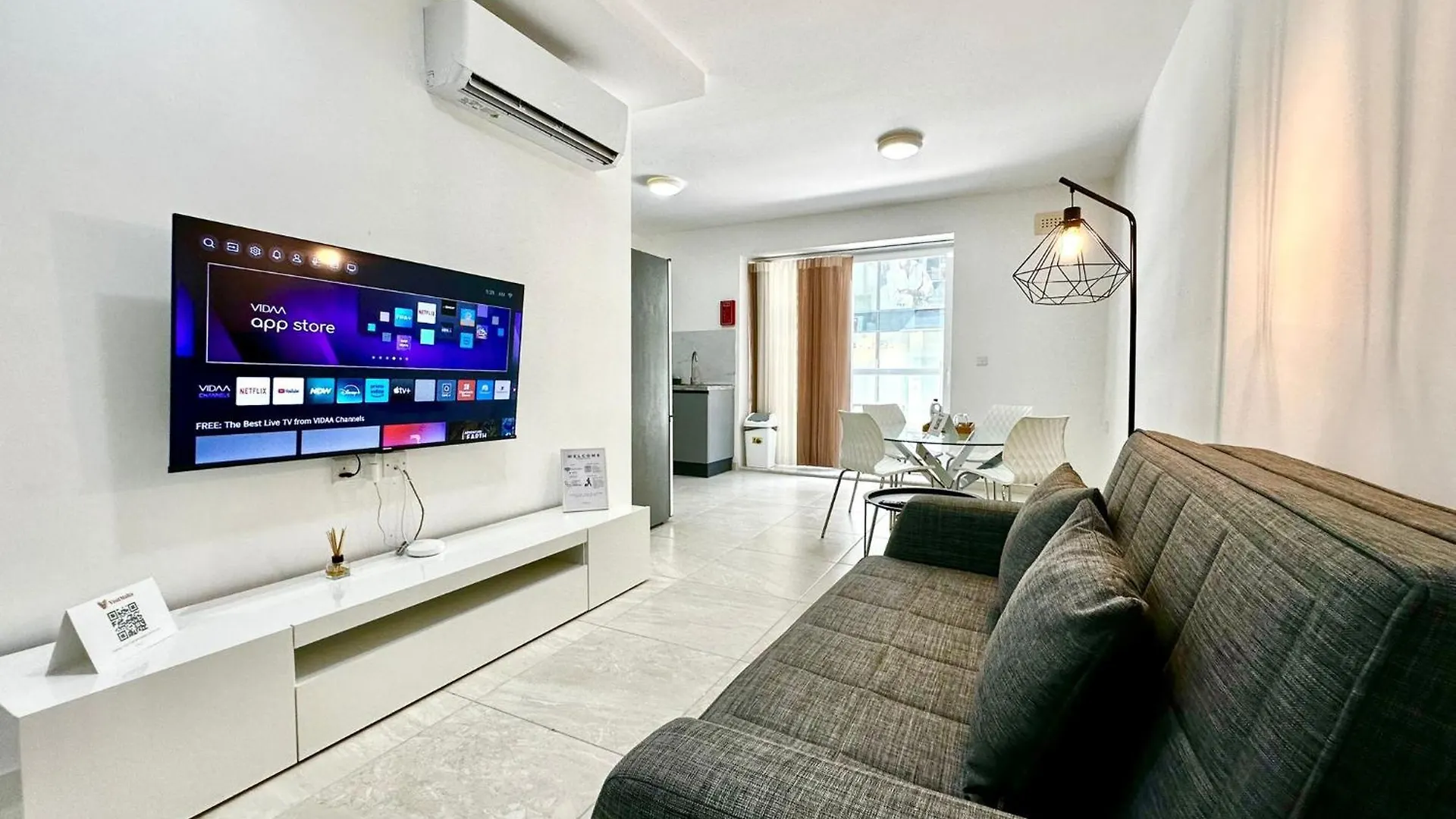 Contacten van Modern Retreat In The Heart Of St Julians